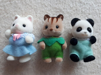 Sylvanian Families Carousel - kolotoč - 3 figurky - 13