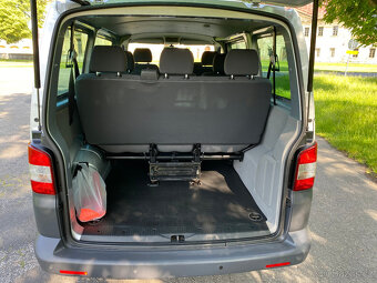 VW Transporter 2.0 tdi 103 kw,8 míst,serviska,1.maj. - 13