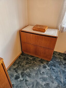 Retro/starožitný nábytek - 13
