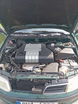 Mitsubishi Carisma - 13