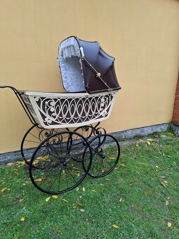 Starožitný kočárek pro miminko č.  1177 - 13