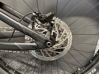 CUBE Stereo Hybrid ONE44 HPC RACE 800 vel.L a XL 2026 NOVÉ - 13