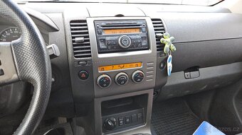 NISSAN PATHFINDER 2,5 DCI - 13