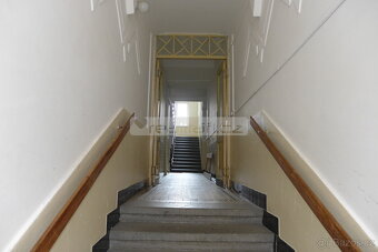 Prodej prostorného cihlového bytu 2+kk po kompletní rekonstr - 13