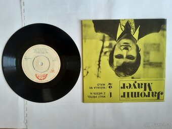 Prodám 35 ks vinylových singlů SP - 13