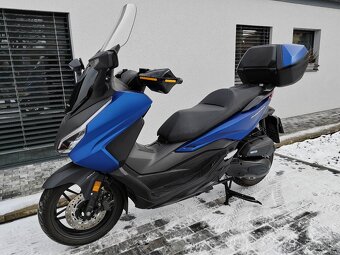 Honda Forza 125 Smart Box-modrá - 13