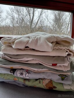 Overaly, rompery, pulovr. Velikost 56-62. - 13