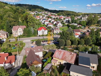 Prodej rodinného domu se zahradou o celkové ploše 240 m² v o - 13