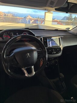 Peugeot 208 - max výbava - 13