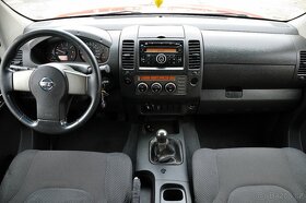 Nissan Navara 2.5 dCi 4WD DOUBLE CAB, TAŽNÉ 3.5t, DKLIMA - 13