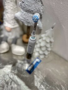 Zubní kartáček Oral-B Junior Pro Star Wars - 13