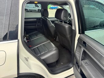 Volkswagen Touareg 3.0TDI 176Kw Xenony, Tažný - 13