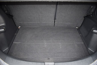 Honda Jazz 1.4i-VTEC 73kW, 1.majitel, SERVISKA, rok 2013 - 13