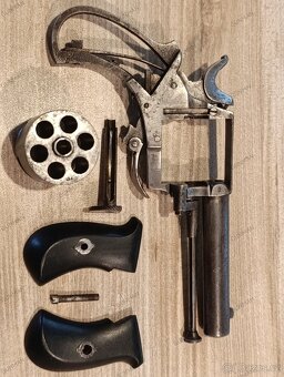 REVOLVER HISTORICKÝ CAL 320CF - 13