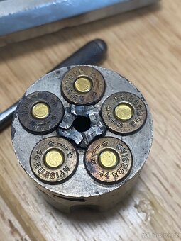 US revolver IVER JOHANSON 44 Russian kategorie D - 13