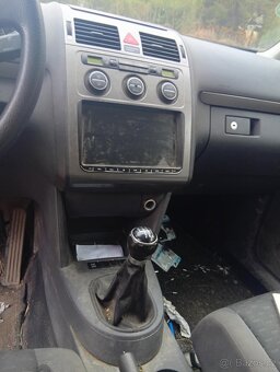 Volkswagen Touran - 13