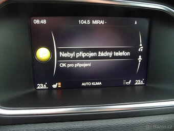 Volvo V40 D3 150k.s Momentum Automat - - 13