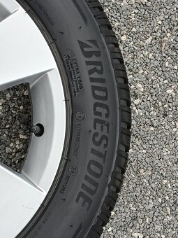 Zánovní zimní orig alu Škoda Fabia 4, 185/65/15 vzorek 8mm - 13