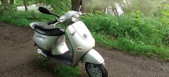 Piaggio Vespa ET2 - 13