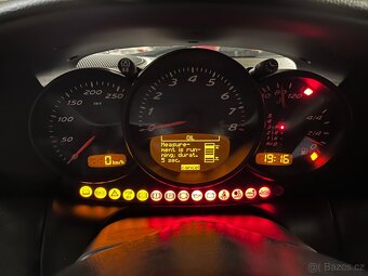 Prodám Porsche Boxster 986 2.7i Tiptronic 2003 154tKm - 13