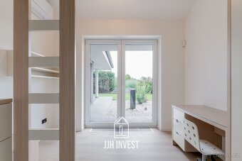 Prodej rodinného domu 4+kk, 190 m2, pozemek 920 m2 - 13