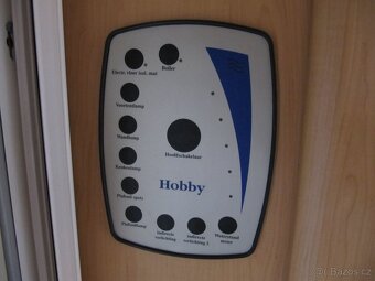 Prodám karavan Hobby 440 sf,model 2008 + mover + předstan. - 13