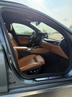 BMW Řada 5,  540i, xDrive, M paket, Dakota - 13