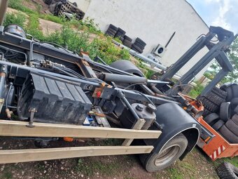 Prodam Hakovy nosic kontejneru Nissan Atleon 95.16 r.v 2006 - 13