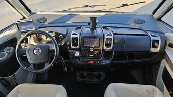 Obytne auto Bürstner Grand Panorama i920 - 13