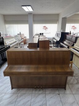 Petrof harmonie 105 se zárukou 2 roky, včetně prvního servis - 13