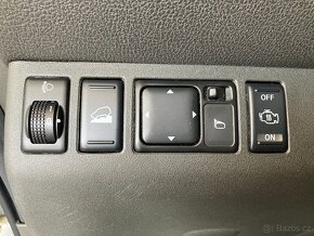 Nissan Pathfinder - 13