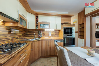 Prodej bytu 4+1, 77 m², Chodov, ul. Husova - 13