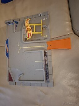 Hot wheels mix - 13