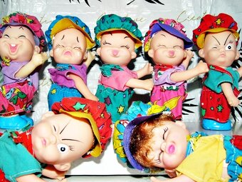 Retro sběratelské malé panenky šklebíci parta 7 rošťáků - 13