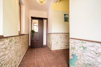 Prodej, dvougenerační rodinný dům,173m2, balkón, zahrada, Ve - 13