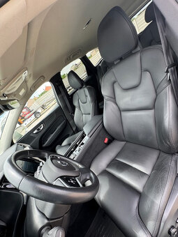 Volvo XC60 D5 Momentum AWD A/T - 13