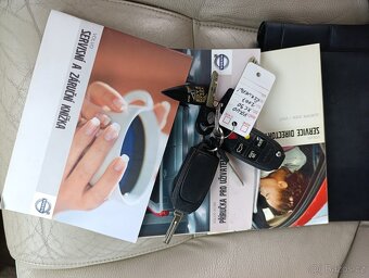 Volvo XC90 2, 4 D5 AWD Automat Kůže Xenon - 13