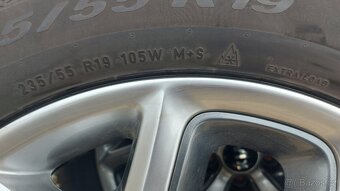 CELOROČNÍ kola s Pirelli 235/55 R19 - 13