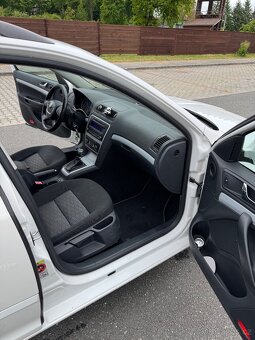 Škoda Octavia 2 kombi 1.4 TSI DSG - 13