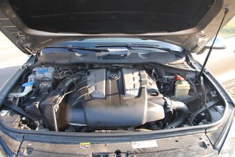 VW TOUAREG 3.0 TDI V6 - 4X4 193 KW TAŽNÉ - 13
