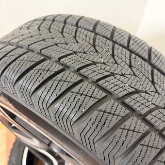 MERCEDES GLA AMG 5x112 R19 ET43,5+ZIMNÍ 235/45R19 8mm - 13