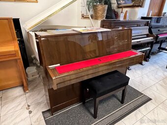 Petrof harmonie 106 se zárukou, doprava zdarma. PRODÁNO - 13