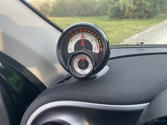 Smart EQ Forfour, SOH 94%, el.střecha, výhřev, první majitel - 13
