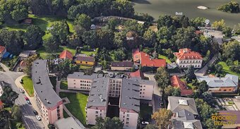 Prodej světlého a prostorného bytu 3+KK u Hamerského rybníka - 13