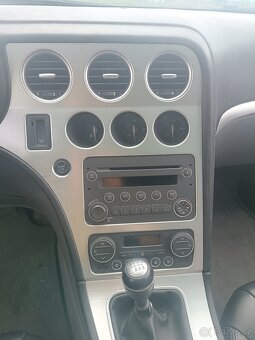 Alfa Romeo Brera 3.2 JTS - 13