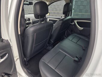 Dacia Duster 4WD 1.6i 77kw jen 63.841km 4x4 tažné zařízení - 13