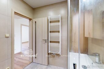 PRONÁJEM: EXKLUZIVNÍ LUXUSNÍ BYT 3+KK (70M²) S TERASOU (20m2 - 13