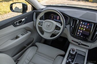 Volvo XC60 2.0 B5 mHEV Plus Bright AWD A/T - 13