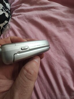 Motorola v220 zánovní - 13