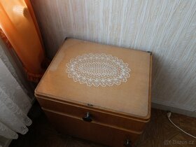 Starožitná toaletka a noční stolky 30.léta - 13